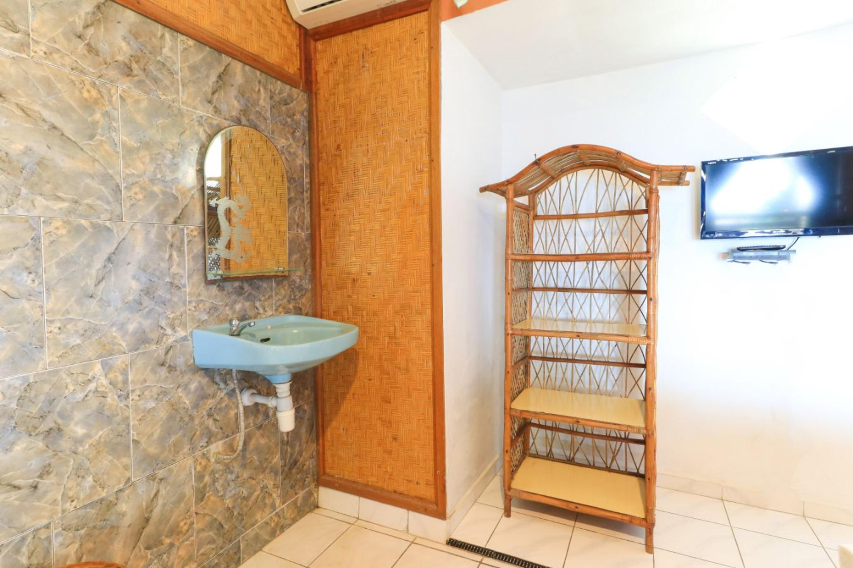 Hotel Tara Bar & Resto Air Sanih Kubutambahan  Dış mekan fotoğraf