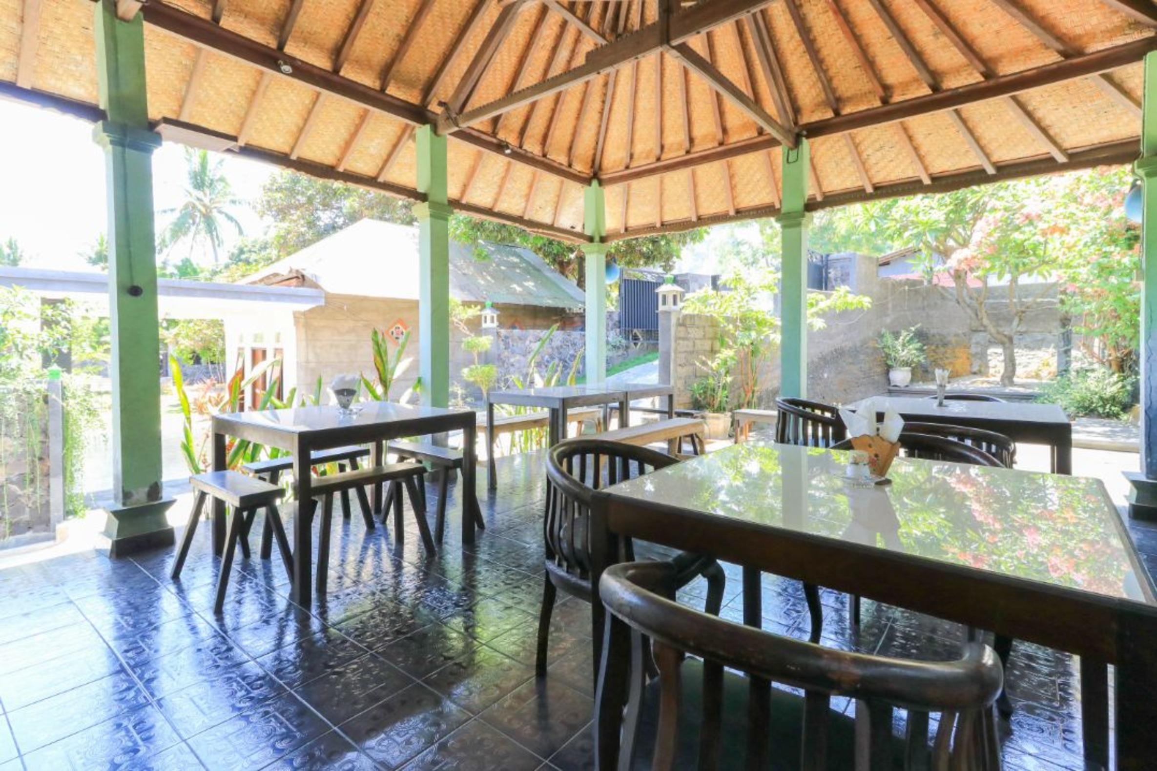 Hotel Tara Bar & Resto Air Sanih Kubutambahan  Dış mekan fotoğraf