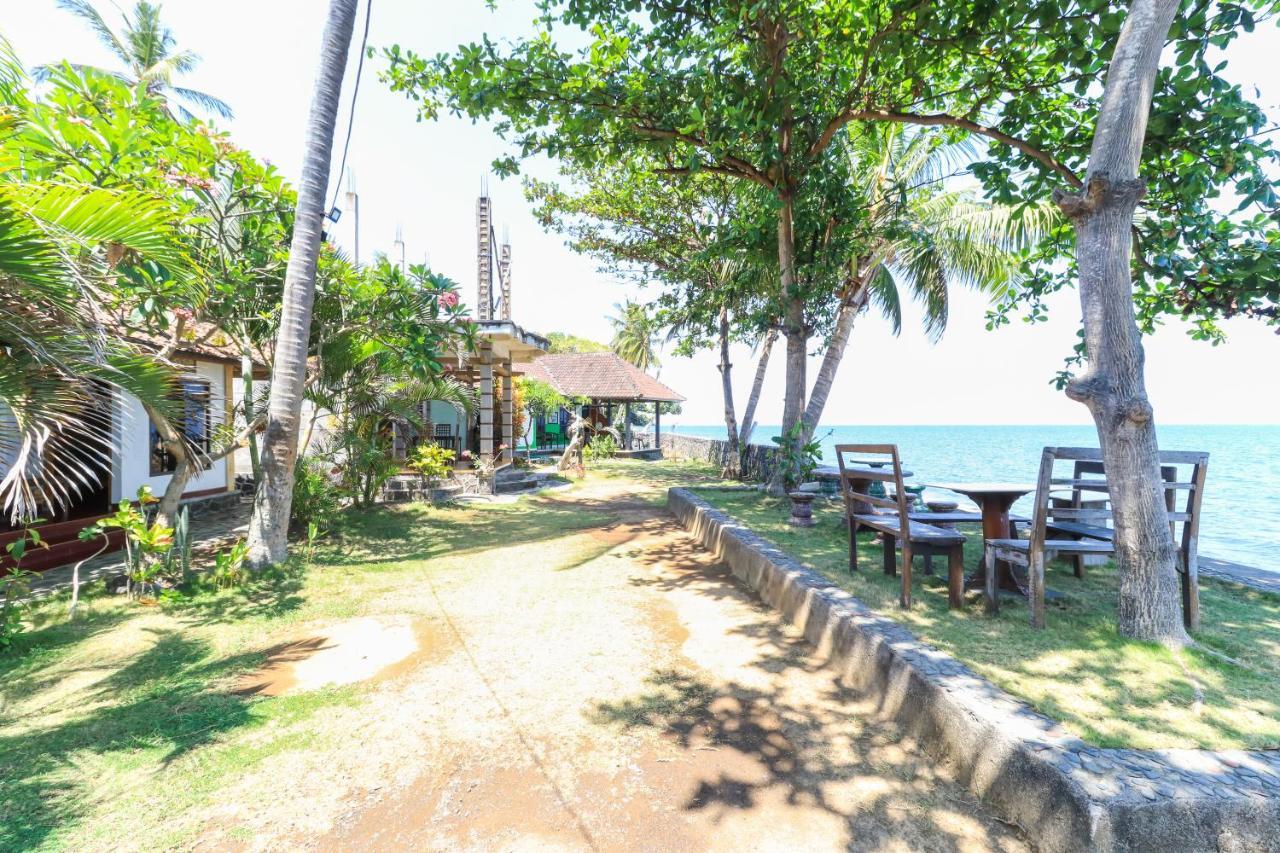 Hotel Tara Bar & Resto Air Sanih Kubutambahan  Dış mekan fotoğraf